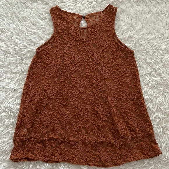 Mudd Floral Lace Tank - Picture 10 of 12